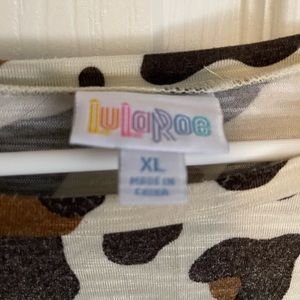 Lularoe tulip sleeve top